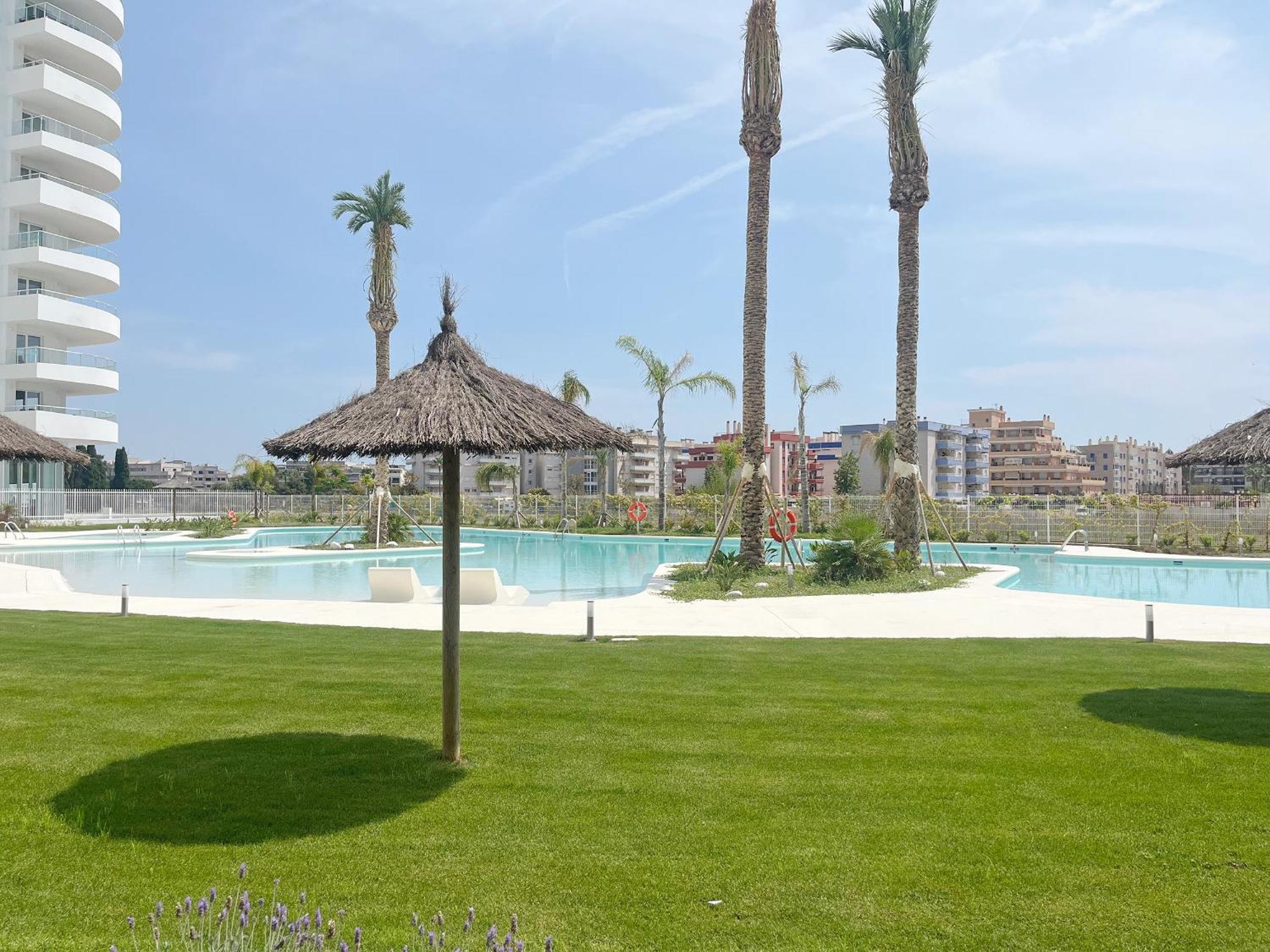 Global Properties, Apartamento Con Terraza Y Vistas A La Piscina En Gran Canet Canet d'En Berenguer Exterior foto